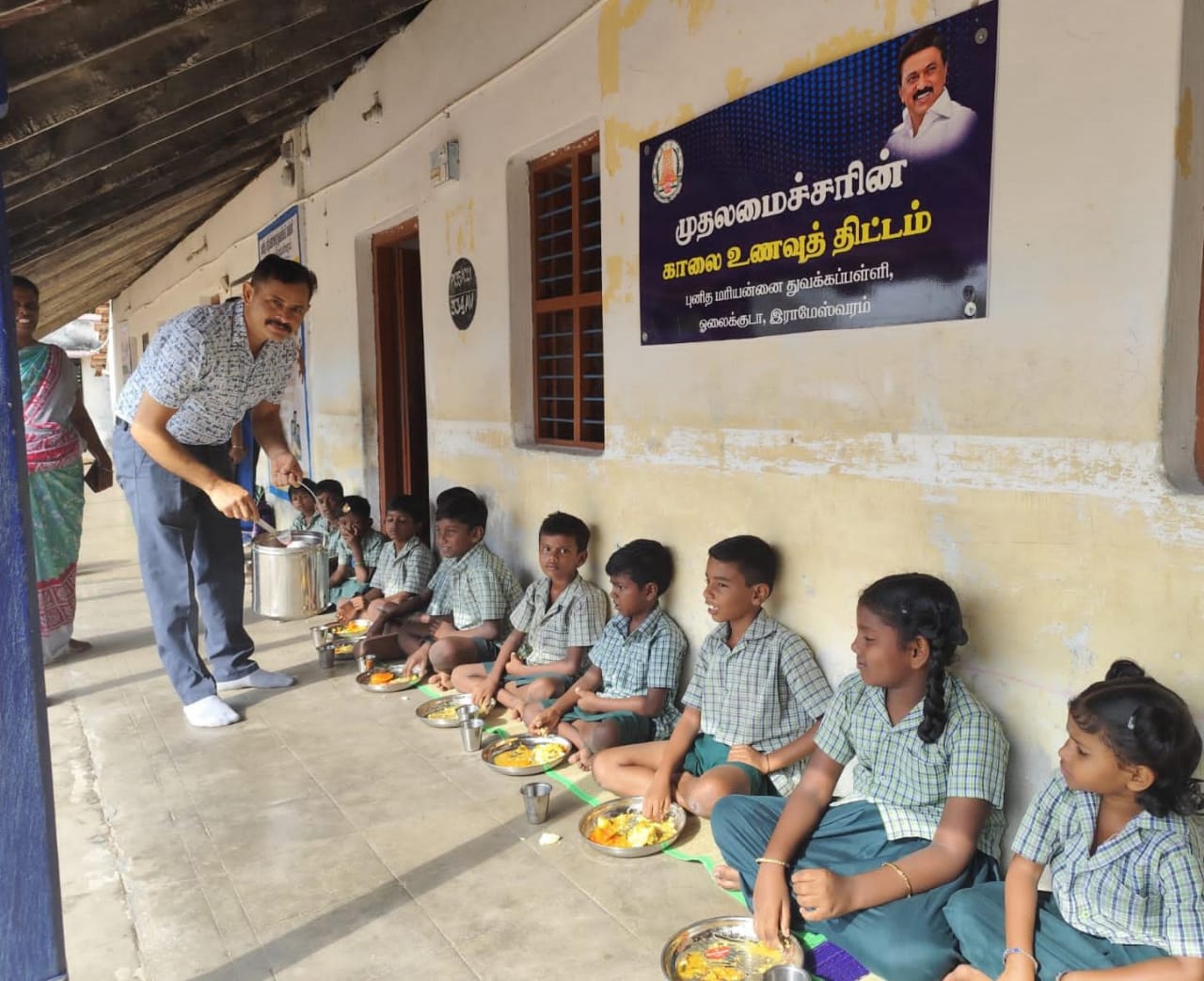 ஓலைக்குடா புனித மரியன்னை துவக்கப்பள்ளியில் காலை உணவு தொடக்கம்