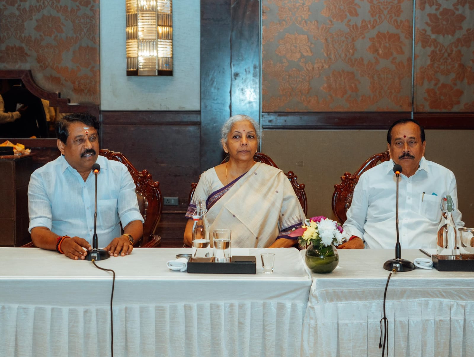 சென்னை ஐடிசி கிராண்ட் சோழா விடுதியில் நடந்த தமிழ்நாடு பாஜக நிர்வாகிகள் கூட்டம்