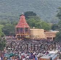 மதுரை அழகர்கோயில் தேரோட்டம்!