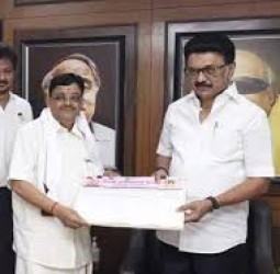 திமுகவில் இணைந்தார் அதிமுக முன்னாள் எம்பி மைத்ரேயன்