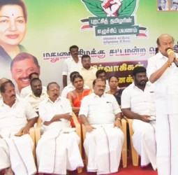 மதுரை ஒத்தக்கடையில் நடந்த அதிமுக ஆலோசனைக் கூட்டம்