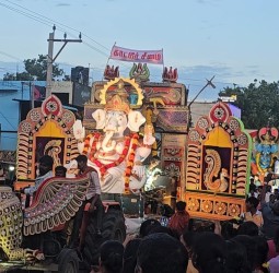 மேட்டுப்பாளையத்தில் விநாயகர் சிலைகள் ஊர்வலம்