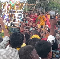 குருங்குடி பகுதியில் அமைந்துள்ள காத்தாயி அம்மன் ஆலய தீமிதி திருவிழா