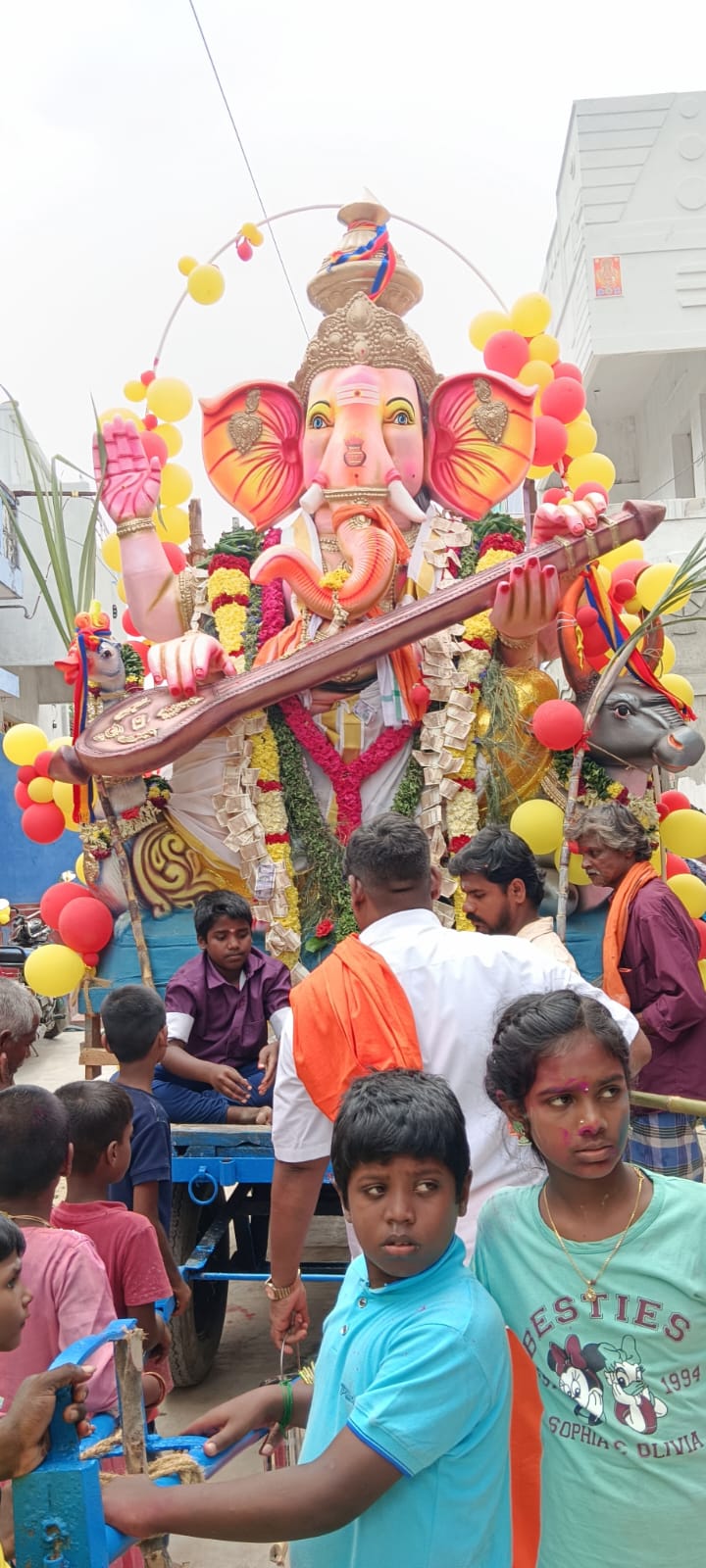 விநாயகர் திருவீதி உலா.........