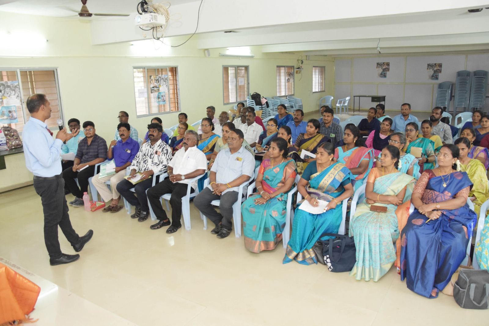 மாற்றுத் திறனாளிகளுக்கு மறுவாழ்வு அளிப்பது தொடர்பான பயிற்சி வகுப்பு