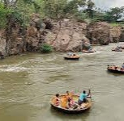 ஒகேனக்கல் காவிரியில் பரிசல் இயக்க அனுமதி! சுற்றுலா பயணிகள் மகிழ்ச்சி