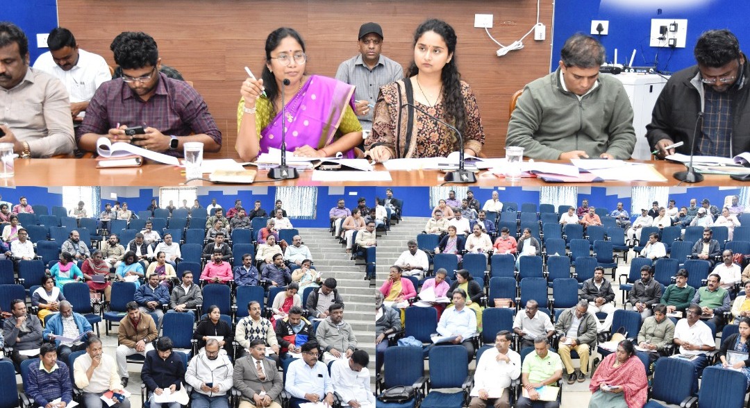 வளர்ச்சித்திட்டப் பணிகளின் முன்னேற்றம் குறித்து, கலெக்டர் லட்சுமி பவ்யா ஆய்வு