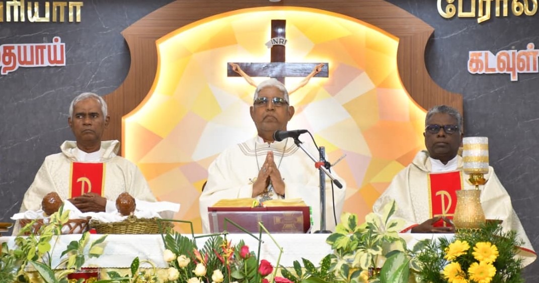 கோட்டாறு புனித சவேரியார் பேராலயத்தில் ஆயர் நசரேன் சூசை தலைமையில் நடந்த கிறிஸ்துமஸ் சிறப்பு பிரார்த்தனை