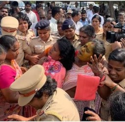 சென்னையில் தூய்மைப் பணியாளர்கள் போராட்டம்: மெரினா, தலைமைச் செயலகம் முன் திரண்டவர்கள் கைது!