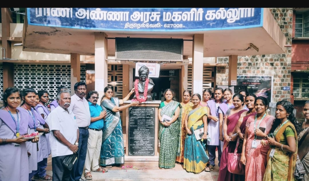 ராணி அண்ணா அரசு மகளிர் கல்லூரியில் நேற்று பாரதியார் பிறந்தநாள் விழா