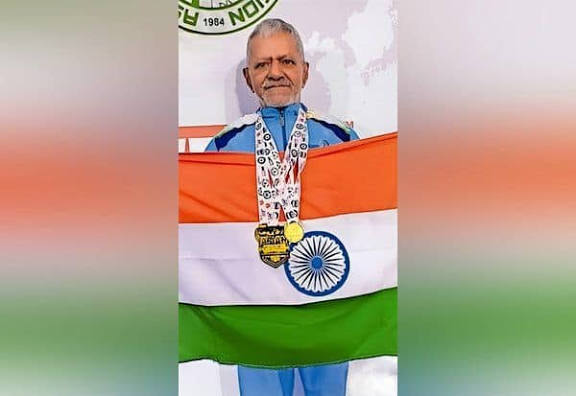 சாதித்து காட்ட வயது ஒரு தடை அல்ல! இந்தியாவுக்காக தங்கம் வென்ற முதியவர்