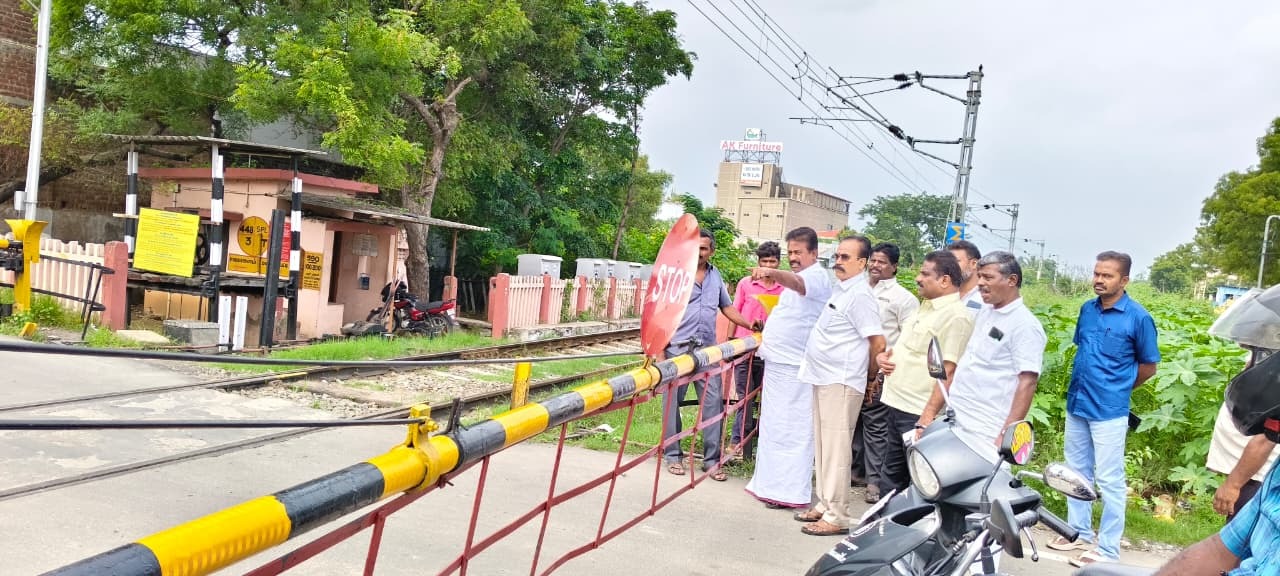 சுரங்கப்பாதை அமைப்பது குறித்து தங்கப்பாண்டியன் எம்எல்ஏ நேற்று ஆய்வு