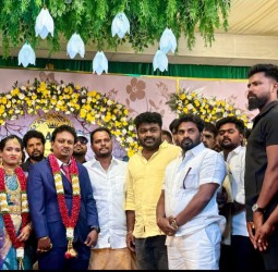 தவெக நிர்வாகி இல்லத் திருமண விழா: மாவட்ட செயலர் நேரில் வாழ்த்து!