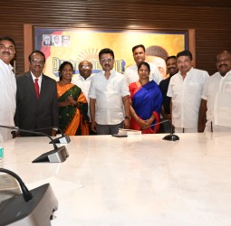 2026 சட்டமன்றத் தேர்தல் அறிக்கை தயாரிக்கும் குழுவினர்