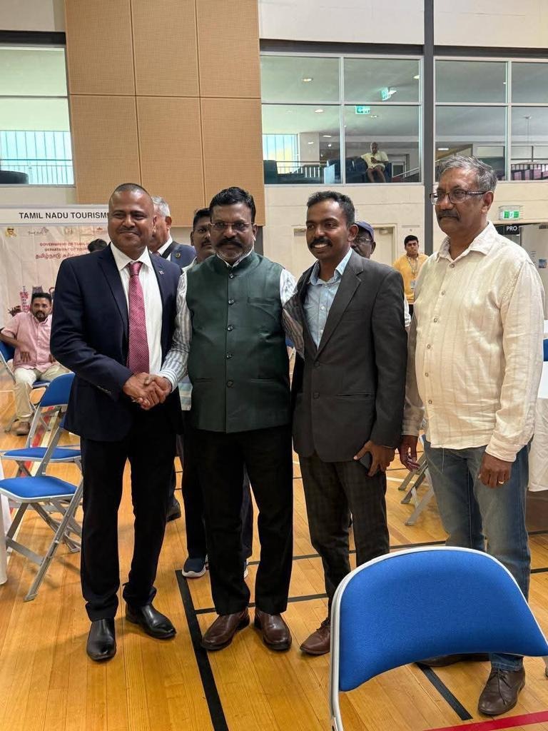 சிட்னி நகரிலுள்ள ப்ளாக் டவ்ன் என்னுமிடத்தில் நடக்கும் 12வது உலகத் தமிழ் வம்சாவளி மாநாடு