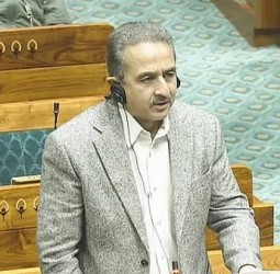 5 ஆண்டுகளில் குடியுரிமையைத் துறந்த 9 லட்சம் இந்தியர்கள்! வெளியுறவு அமைச்சகம் தகவல்!