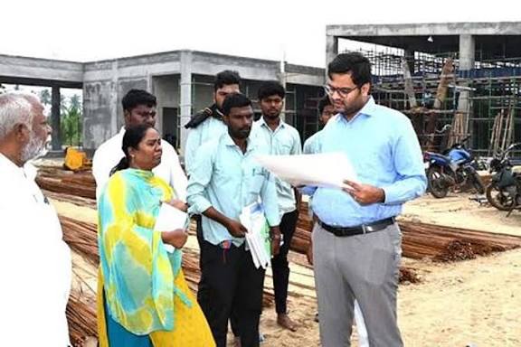 லால்குடியில் ரூ.24.04 கோடியில் புதிய பேருந்து நிலையம்: நகராட்சி நிர்வாக இயக்குநர் ஆய்வு