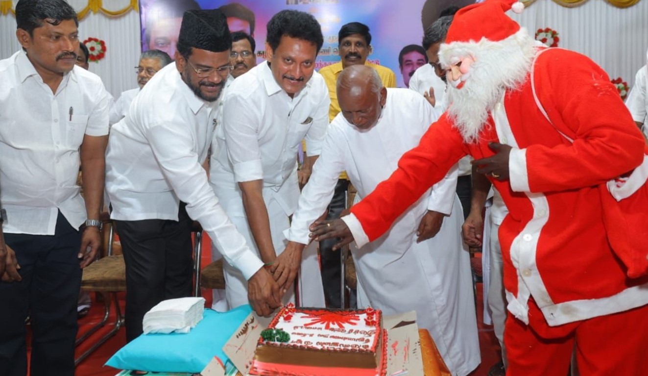 திருச்சி(கி) மாநகர சிறுபான்மை நல உரிமைப் பிரிவின் சார்பாக நடந்த கிறிஸ்துமஸ் பெருவிழா