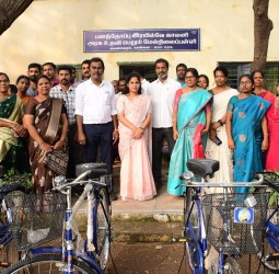 பனந்தோப்பு ரயில்வே காலனி அரசு உதவி பெறும் மேல்நிலைப் பள்ளி மாணவ, மாணவியருக்கு விலையில்லா மிதிவண்டி