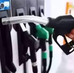 நாட்டிலேயே ஆந்திராவில்தான் பெட்ரோல், டீசல் விலை அதிகம்!