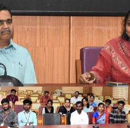 புதிய வாக்காளர்கள் சேர்ப்பு பணிகள் குறித்த கலந்தாய்வு கூட்டம்