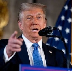 வெனிசுலா வான்வெளி மூடப்பட்டதாக அறிவித்த டிரம்ப்