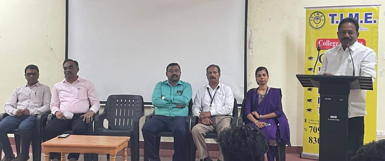 அகஸ்தீஸ்வரம் விவேகானந்தா கல்லூரியில் வேலைவாய்ப்பு கருத்தரங்கு