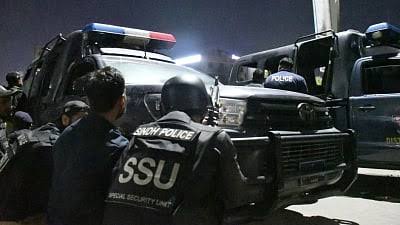 பாகிஸ்தானில் காவல் துறை வாகனத்தின் மீது துப்பாக்கிச் சூடு! 5 பேர் பலி!