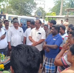 இலங்கைத் தமிழர் மறுவாழ்வு முகாமில் சமூக சீர்திருத்தத்துறை செயலாளர் வள்ளளார் நேற்று ஆய்வு