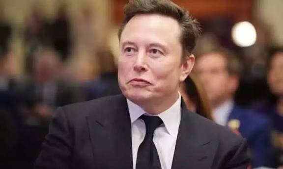 ரூ.58 லட்சம் கோடியுடன் உலகின் முதல் பெரும் பணக்காரரான எலான் மஸ்க்