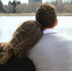 தோள் மீது சாய்ந்து !