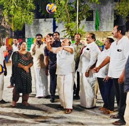 மாவட்ட அமைப்பாளர் ஜெயராம் மார்த்தாண்டம் தலைமையில் நடைபெற்ற கைப்பந்து போட்டி