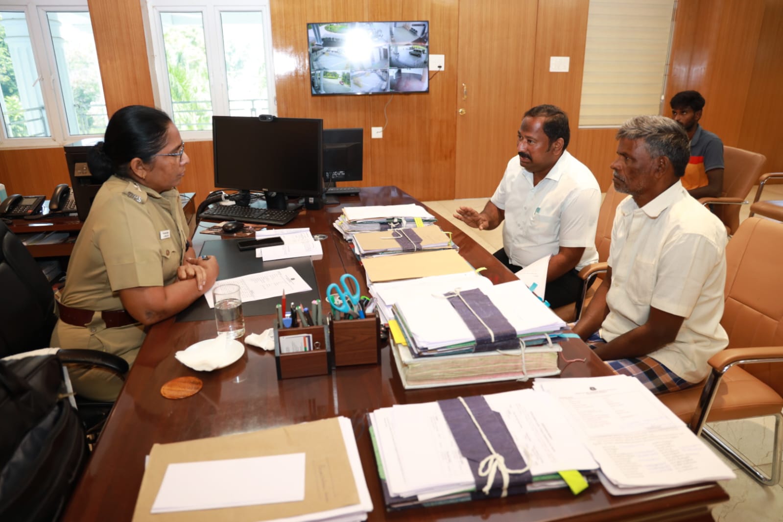 திருப்பத்தூர் மாவட்ட காவல் அலுவலகத்தில் வாராந்திர பொதுமக்கள் குறைதீர்வு கூட்டம்.....