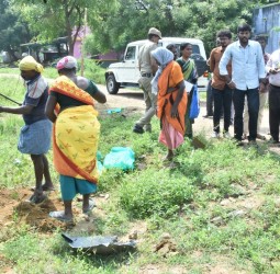 குருவிகுளம் ஊராட்சி ஒன்றிய பகுதிகளில் வளர்ச்சித்திட்ட பணி