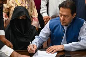 பாகிஸ்தான் முன்னாள் பிரதமர் இம்ரான்கான், மனைவிக்கு தலா 17 ஆண்டுகள் சிறை