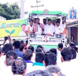 முன்னாள் அமைச்சர் எம்ஆர் விஜயபாஸ்கர் பிரசாரத்தை துவக்கினார்.