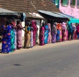 36 கிராம மக்கள் மனித சங்கிலிப் போராட்டம்