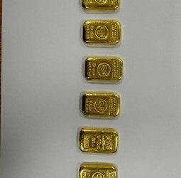 அசாம்: 1.4 கிலோ போலி தங்க பிஸ்கட்டுகளுடன் 3 பேர் கைது