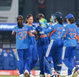 ஐசிசி டி20 தரவரிசையில் இந்திய வீராங்கனைகள் முன்னேற்றம்!