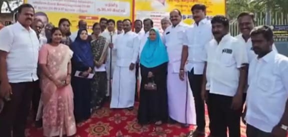 மேட்டுப்பாளையத்தில் தினசரி சந்தை வளாகம்,