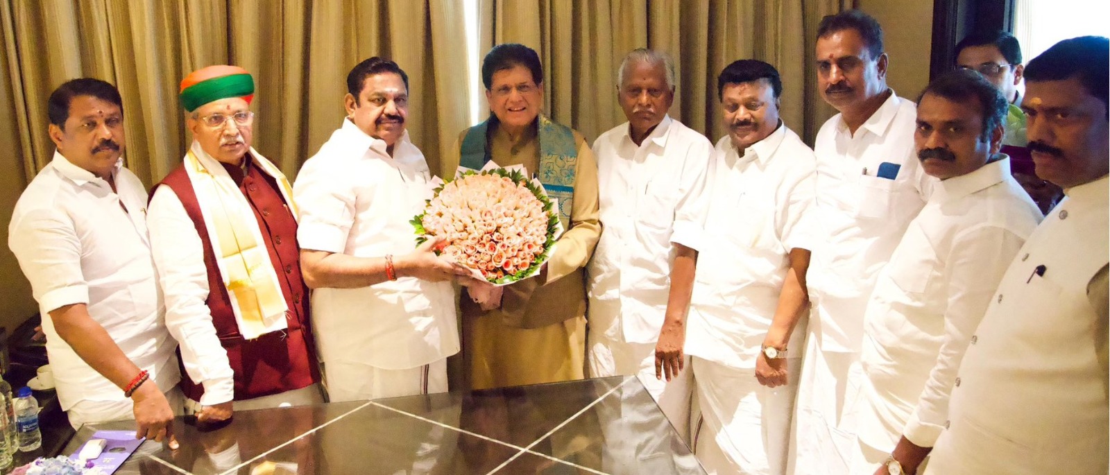 பாஜக பொறுப்பாளரான மத்திய அமைச்சர் பியூஸ்கோயல் எடப்பாடி பழனிசாமி ஆலோசனை