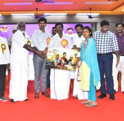 ஆவடி இந்து கல்லூரி அரங்கில் நடந்த வெல்லும் தமிழ் பெண்கள் நிகழ்ச்சி