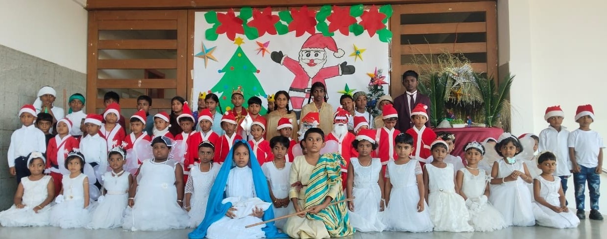 நேஷனல் பப்ளிக் பள்ளிகளில் கிறிஸ்துமஸ் மற்றும் புத்தாண்டு விழா