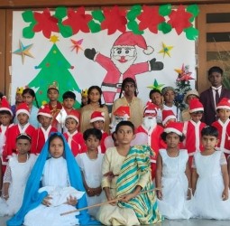 நேஷனல் பப்ளிக் பள்ளிகளில் கிறிஸ்துமஸ் மற்றும் புத்தாண்டு விழா