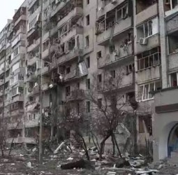 உக்ரைன் மீது ரஷியா வான்வழி தாக்குதல் - 8 பேர் படுகாயம்