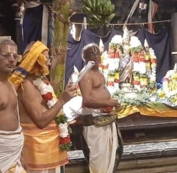 ஸ்ரீவைகுண்டம் கள்ளப்பிரான் கோயிலில் கைசிக புராணம்