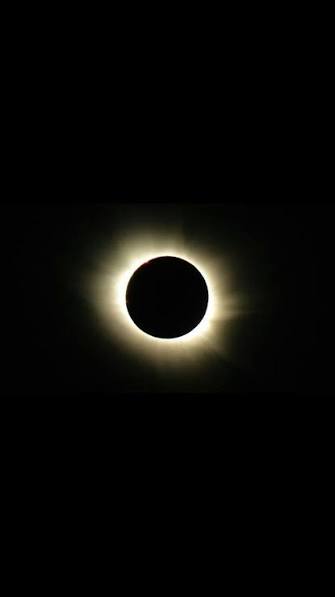 கருப்பு நிலா....