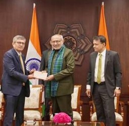 வளா்ந்த பாரதம் 2047’ இலக்கை நனவாக்குவதில் குடிமைப் பணி அதிகாரிகளுக்கு முக்கியப் பங்கு: குடியரசு துணைத் தலைவா்