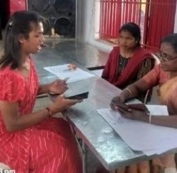 திருநங்கையரை புதிய வாக்காளர்களாக சேர்க்கும் முகாம்