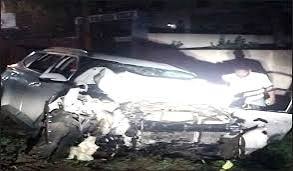 கீழக்கரையில் கோர விபத்து: கார் மோதி 5 பேர் பலி!